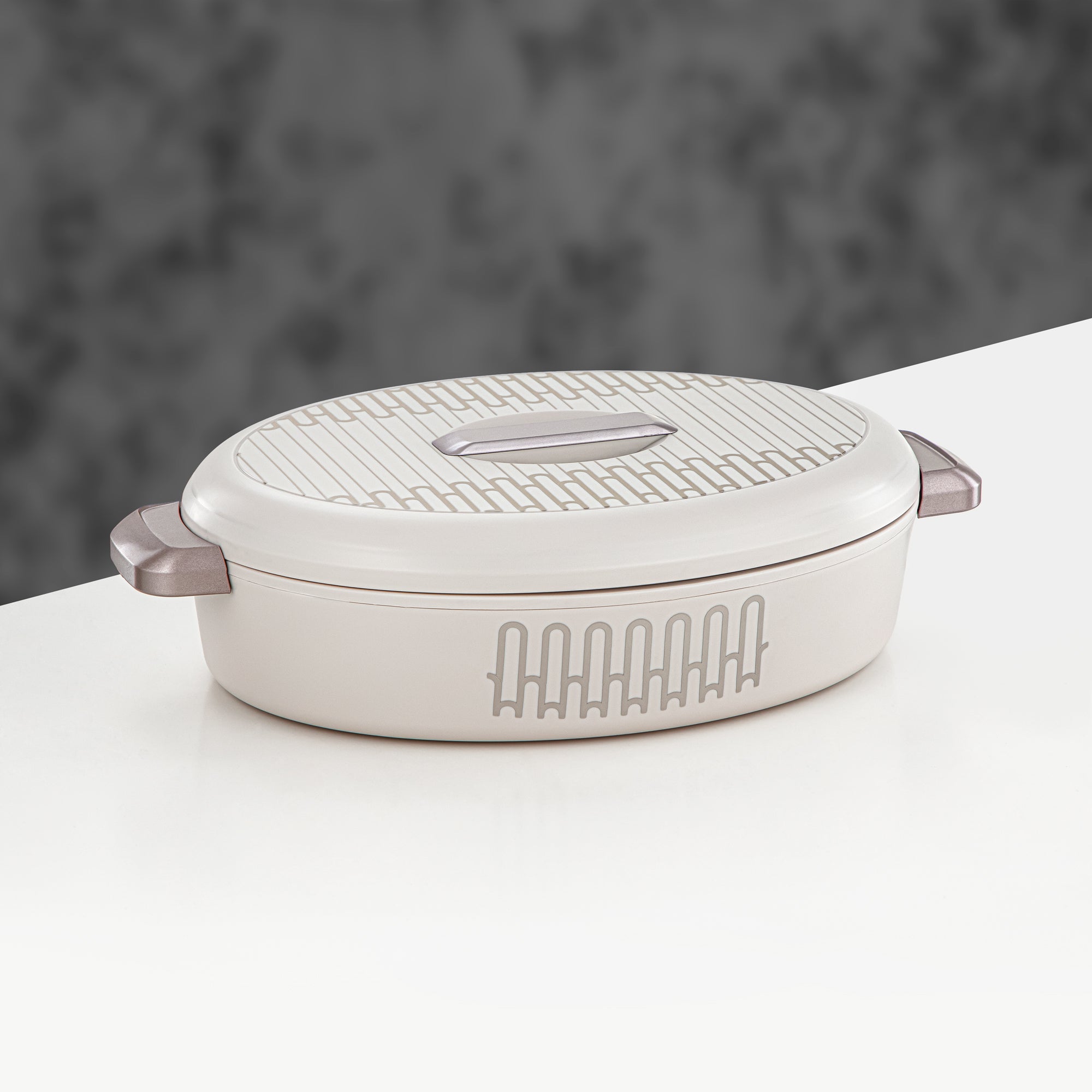 المرجان حرارات بيضاوية 2.8 لتر أبيض وذهبي غير لامع