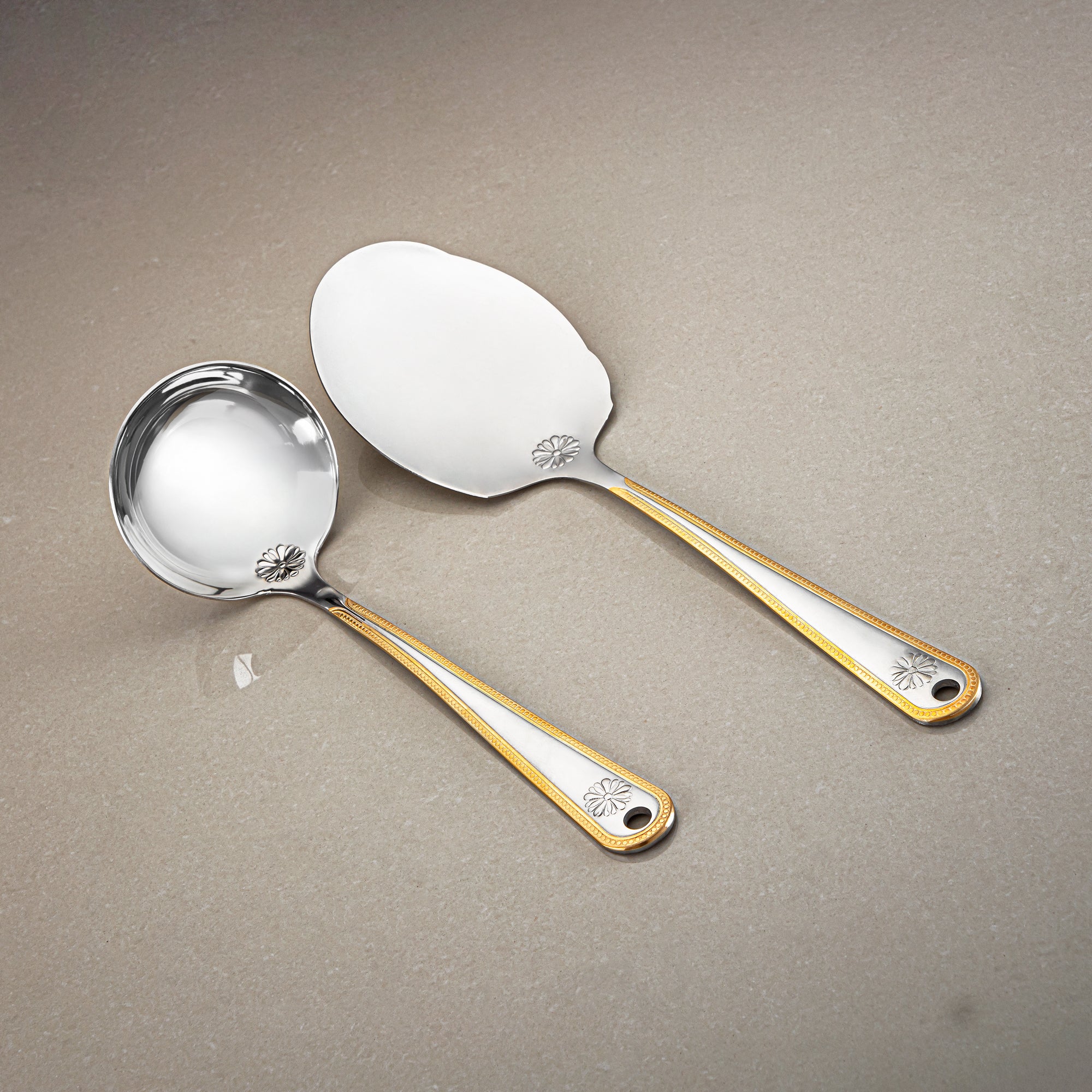 طقم أدوات مائدة المرجان 32 قطعة، ستانلس ستيل، مع حامل، فضي وذهبي (CUT0010359) طقم أدوات مائدة أنيق