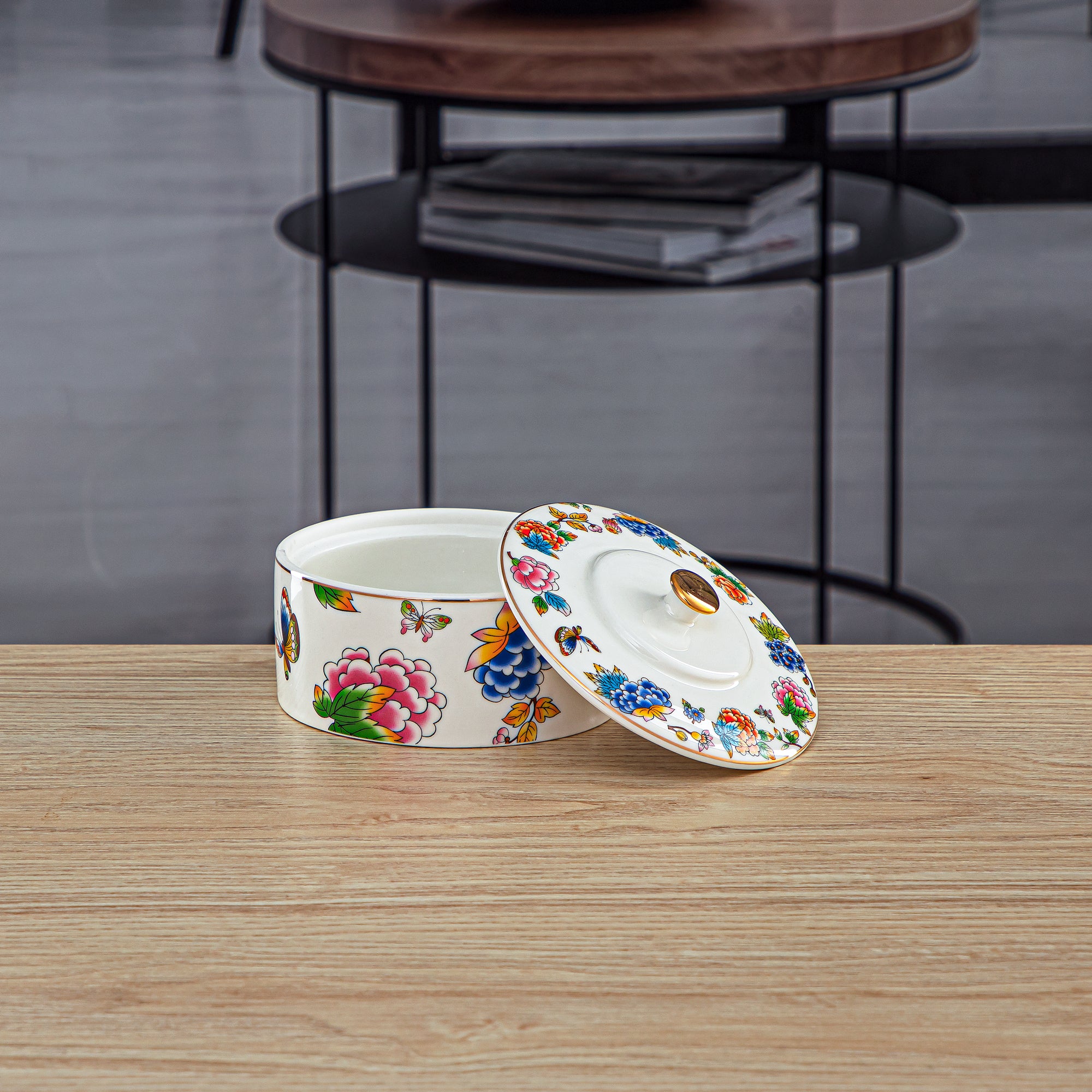 وعاء بورسلين من تشكيلة فنون بغطاء 11 سم - 2070