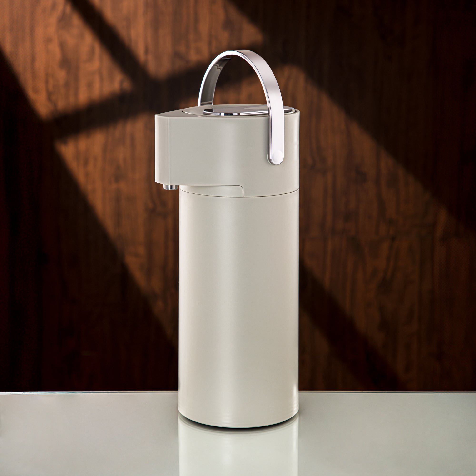 ترمس المرجان سعة 1.9 لتر باللون الرمادي الناعم والفضي - UKM25-190 SG/C