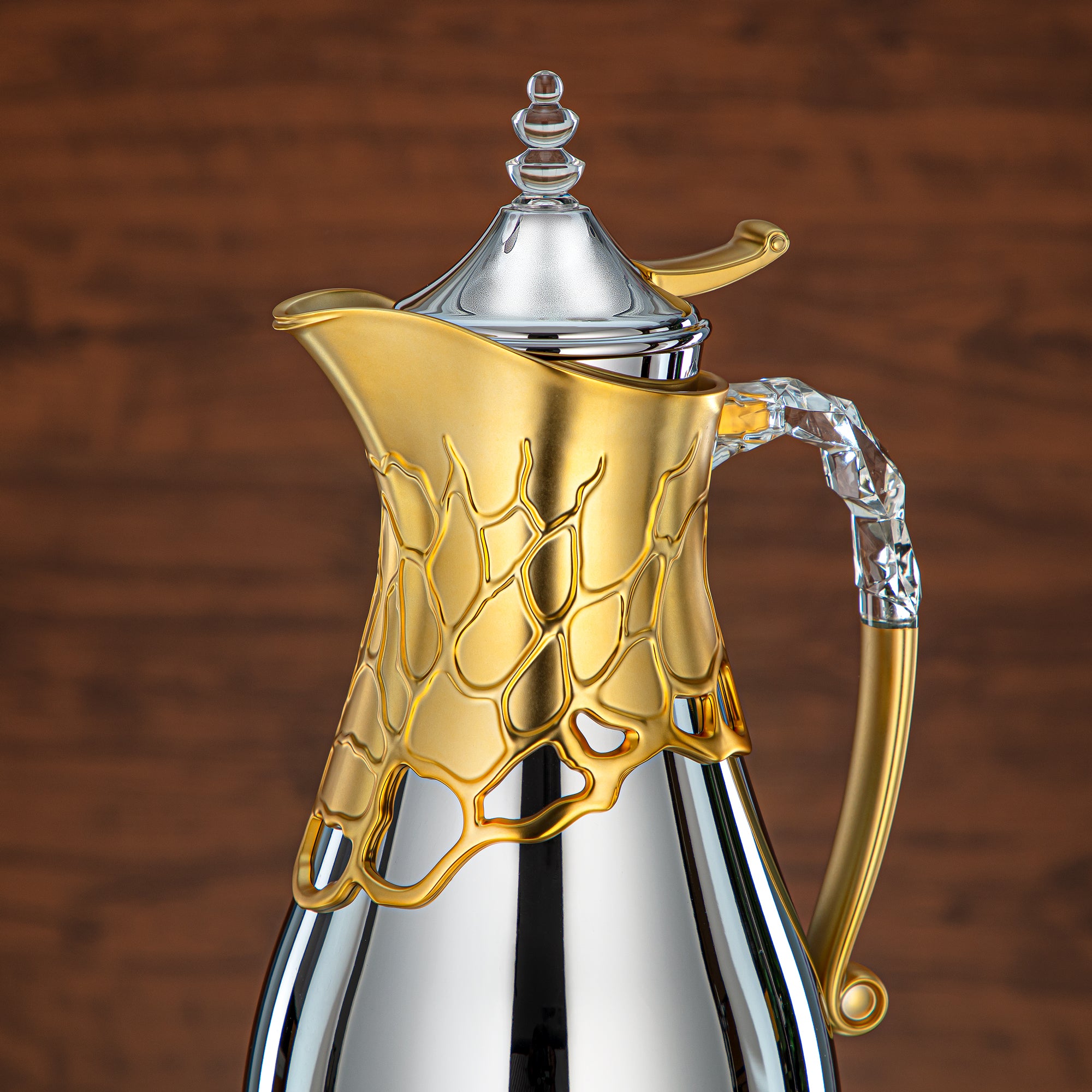 طقم ترامس المرجان بجسم معدني 0.7 لتر و1 لتر بمقبض ABS وأكريليك (VBC-0700/1000 CE22) – فضي وذهبي مطفي لتقديم الشاي والقهوة