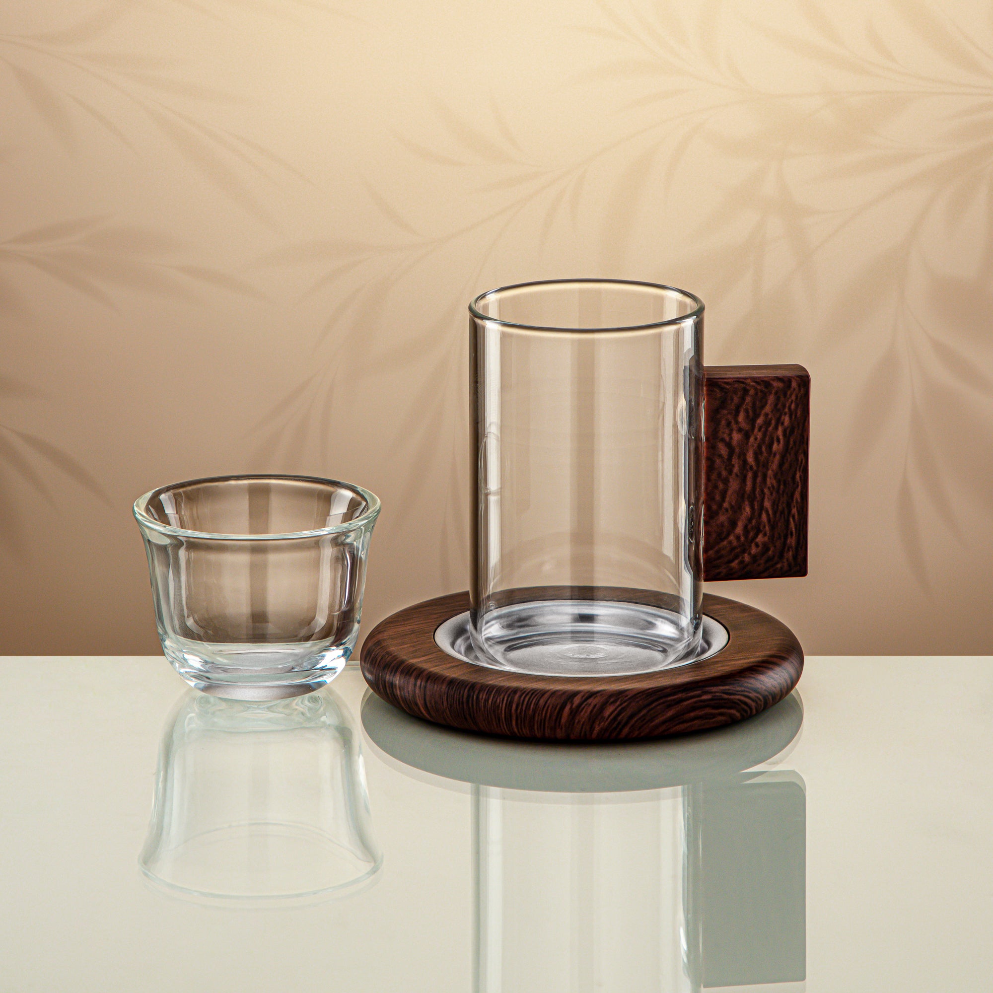 Almarjan Tea Set 18 Pieces Clear with Dark Wood Accents