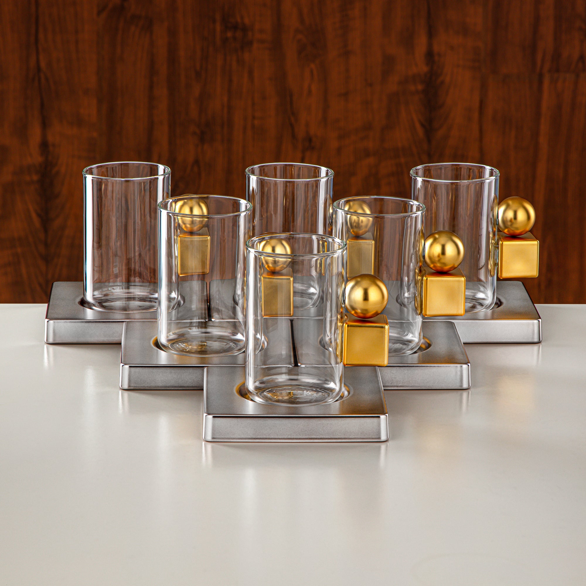 طقم شاي المرجان ١٨ قطعة بلمسة نيكل غير لامع وذهب غير لامع