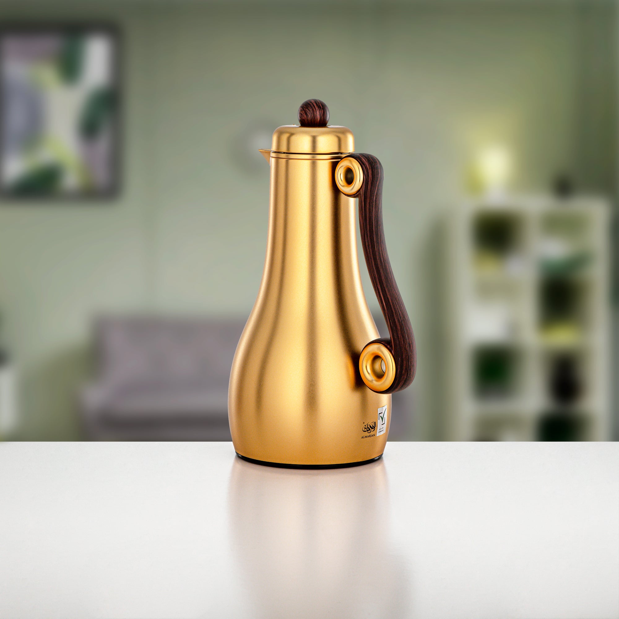 Almarjan 2 Pieces Vacuum Flask Set, Matt Gold & Dark Wood