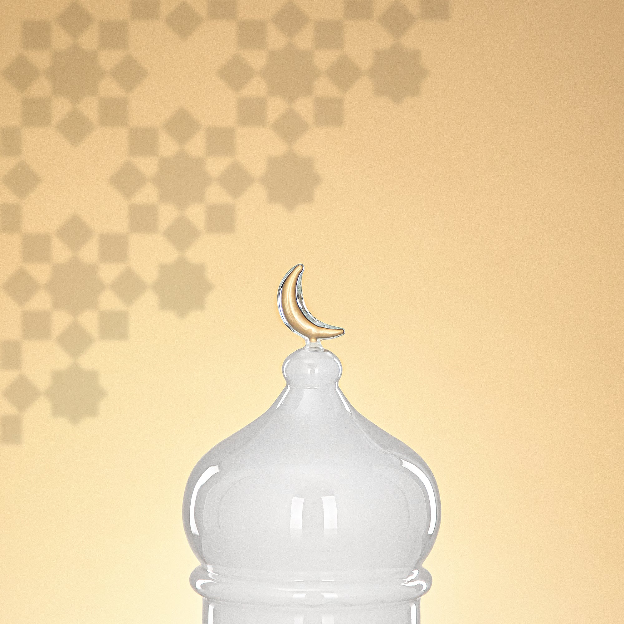 Almarjan Minaret Table Decoration 17cm x 11cm White with Clear Crescent Moon – Noor Al Layali
