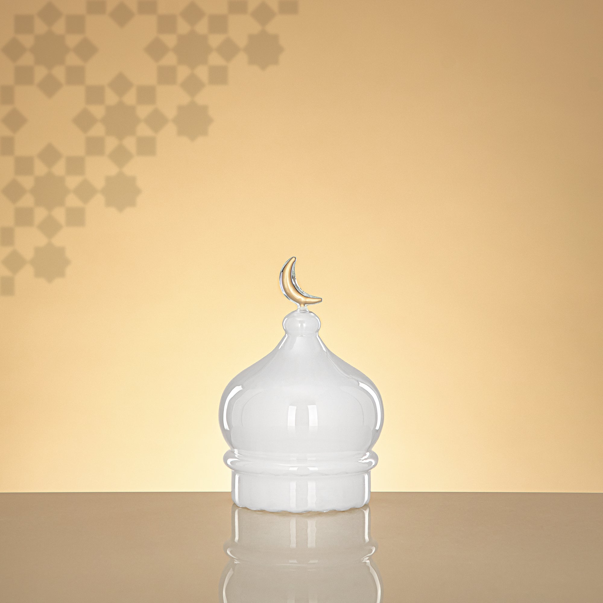 Almarjan Minaret Table Decoration 17cm x 11cm White with Clear Crescent Moon – Noor Al Layali