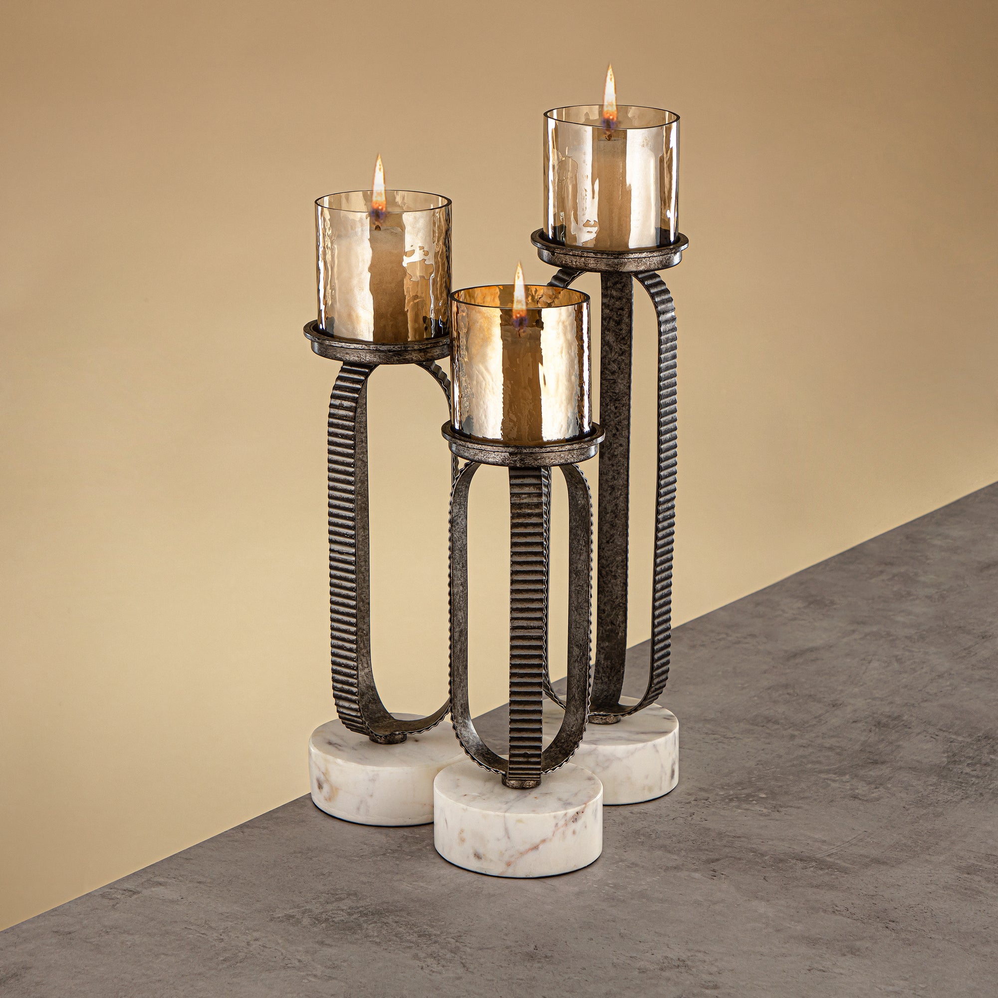 حامل شموع المرجان العمودي 44 سم فضي ريفي