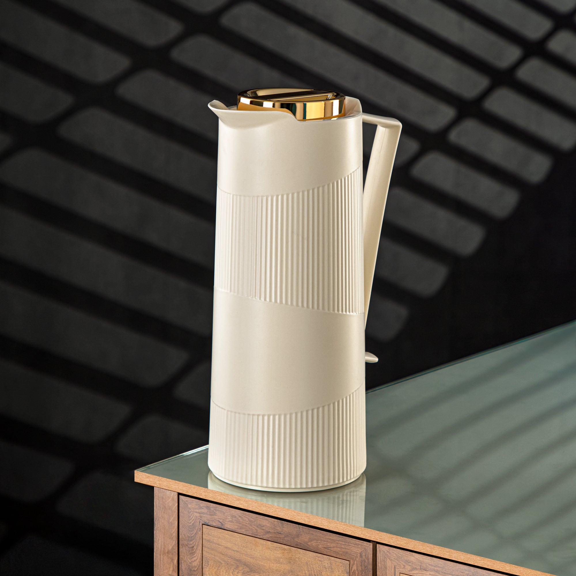 Almarjan Vacuum Flask Plastic 1L, Ivory & Gold (GT119-100 IV/G) - Everyday Hospitality